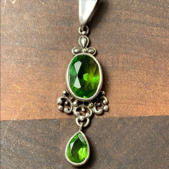 N/A Jewelry - Sterling silver and rich green peridot pendant